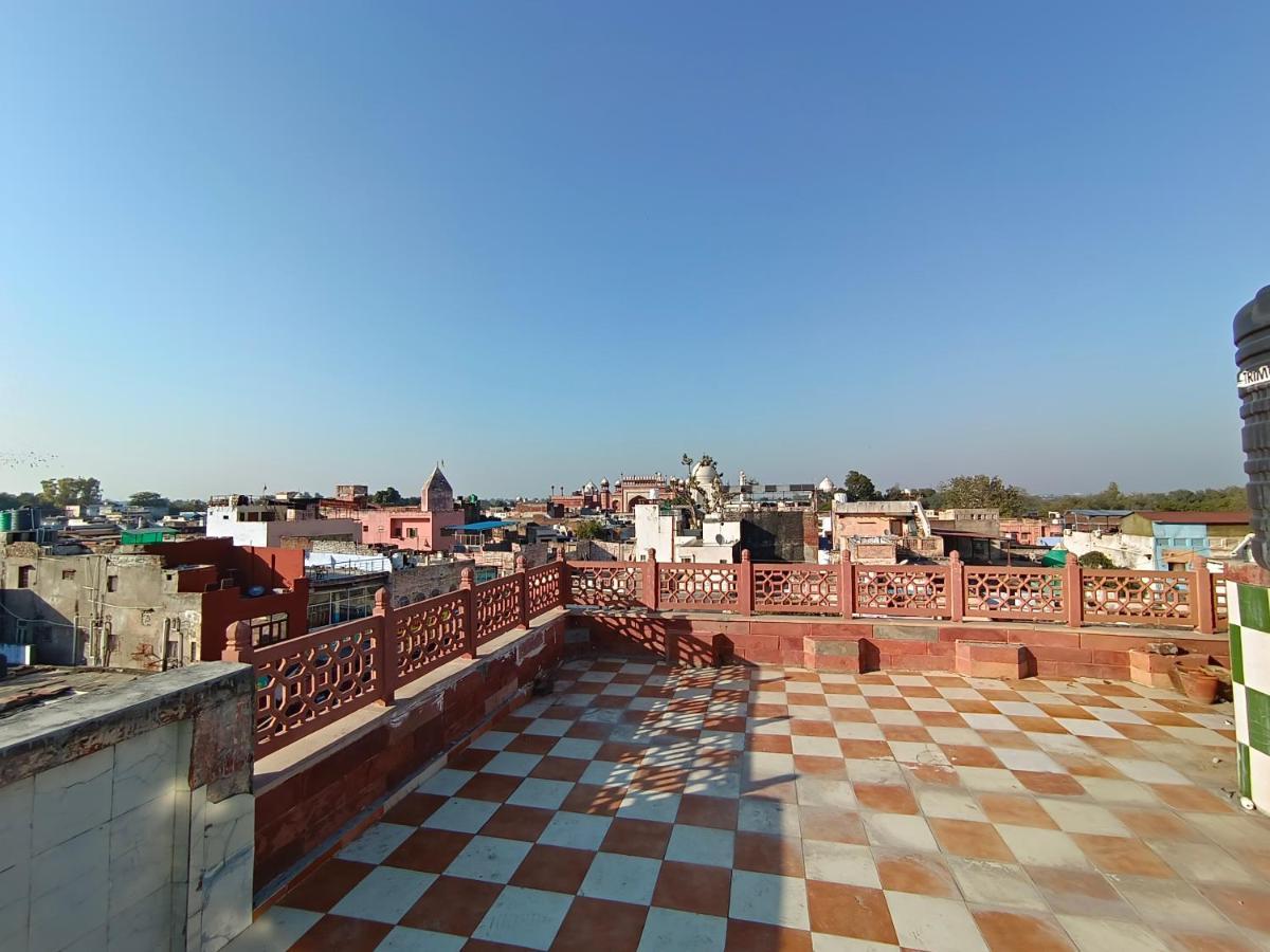 Hotel India Inn Walking Distance From Taj Mahal-- Rooftop Taj Mahal View آغْرا المظهر الخارجي الصورة