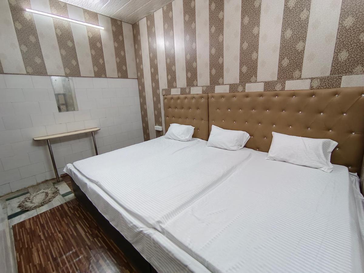 Hotel India Inn Walking Distance From Taj Mahal-- Rooftop Taj Mahal View آغْرا المظهر الخارجي الصورة