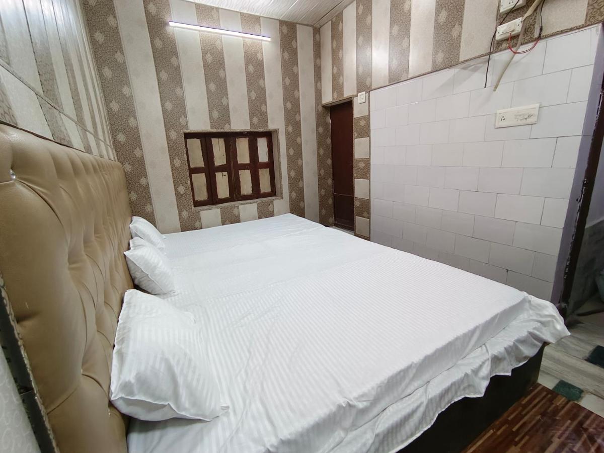 Hotel India Inn Walking Distance From Taj Mahal-- Rooftop Taj Mahal View آغْرا المظهر الخارجي الصورة