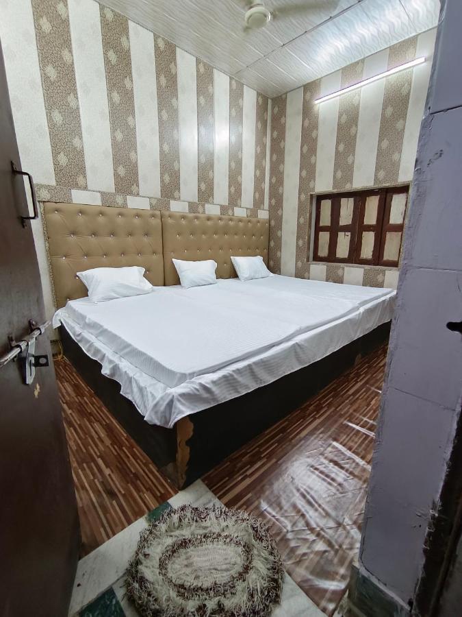 Hotel India Inn Walking Distance From Taj Mahal-- Rooftop Taj Mahal View آغْرا المظهر الخارجي الصورة