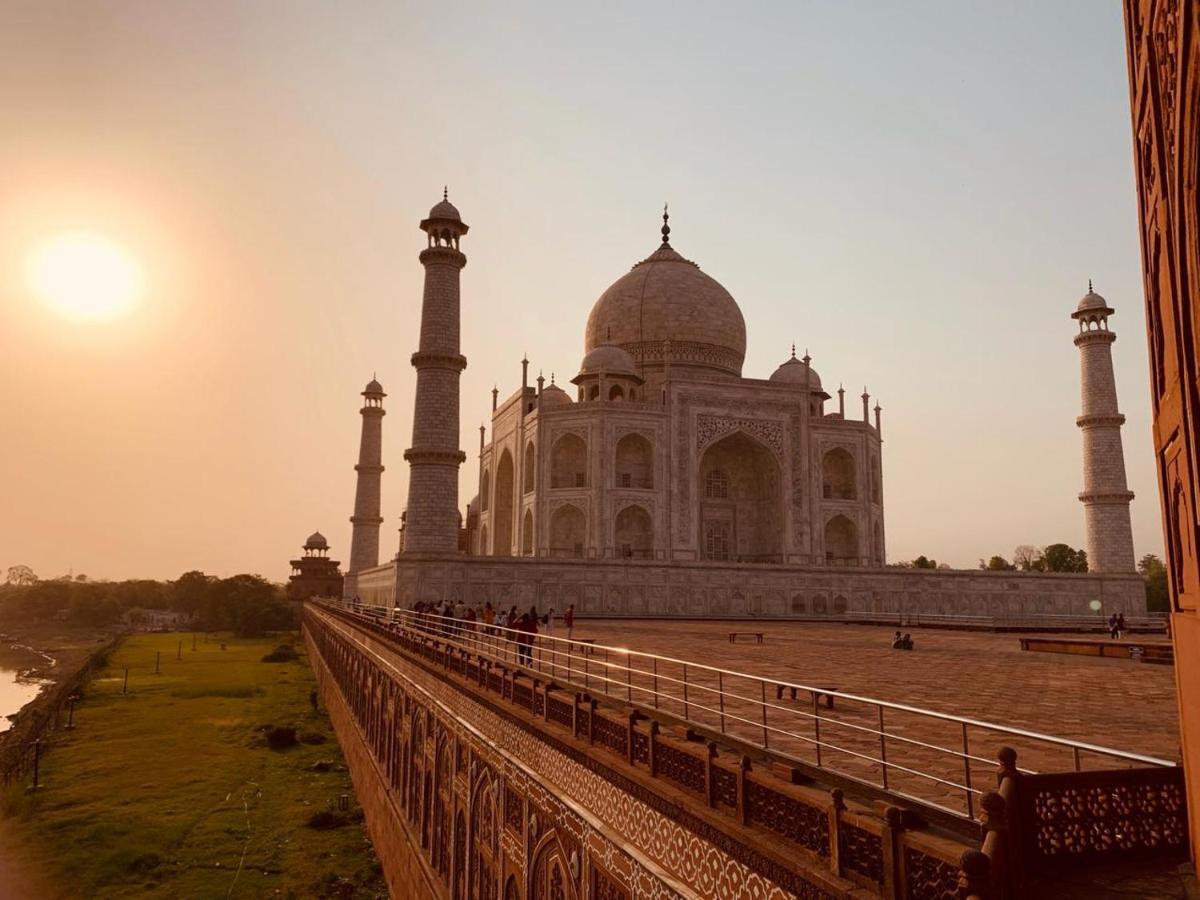 Hotel India Inn Walking Distance From Taj Mahal-- Rooftop Taj Mahal View آغْرا المظهر الخارجي الصورة