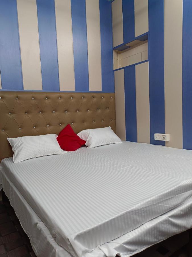Hotel India Inn Walking Distance From Taj Mahal-- Rooftop Taj Mahal View آغْرا المظهر الخارجي الصورة