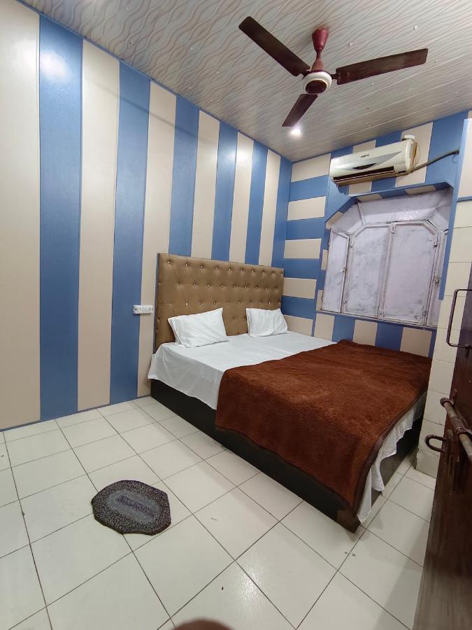 Hotel India Inn Walking Distance From Taj Mahal-- Rooftop Taj Mahal View آغْرا المظهر الخارجي الصورة