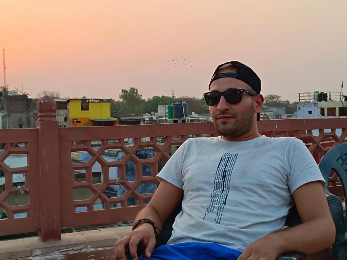 Hotel India Inn Walking Distance From Taj Mahal-- Rooftop Taj Mahal View آغْرا المظهر الخارجي الصورة