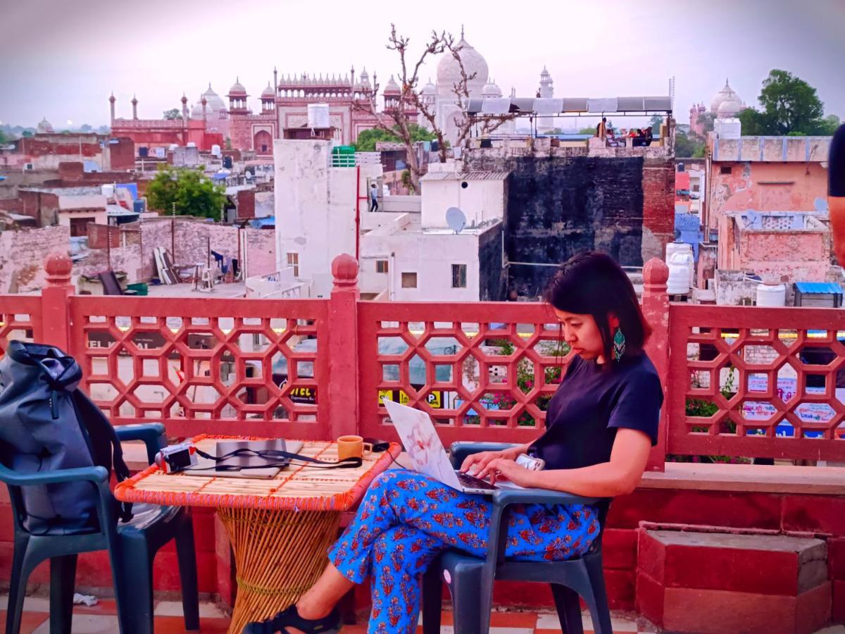 Hotel India Inn Walking Distance From Taj Mahal-- Rooftop Taj Mahal View آغْرا المظهر الخارجي الصورة