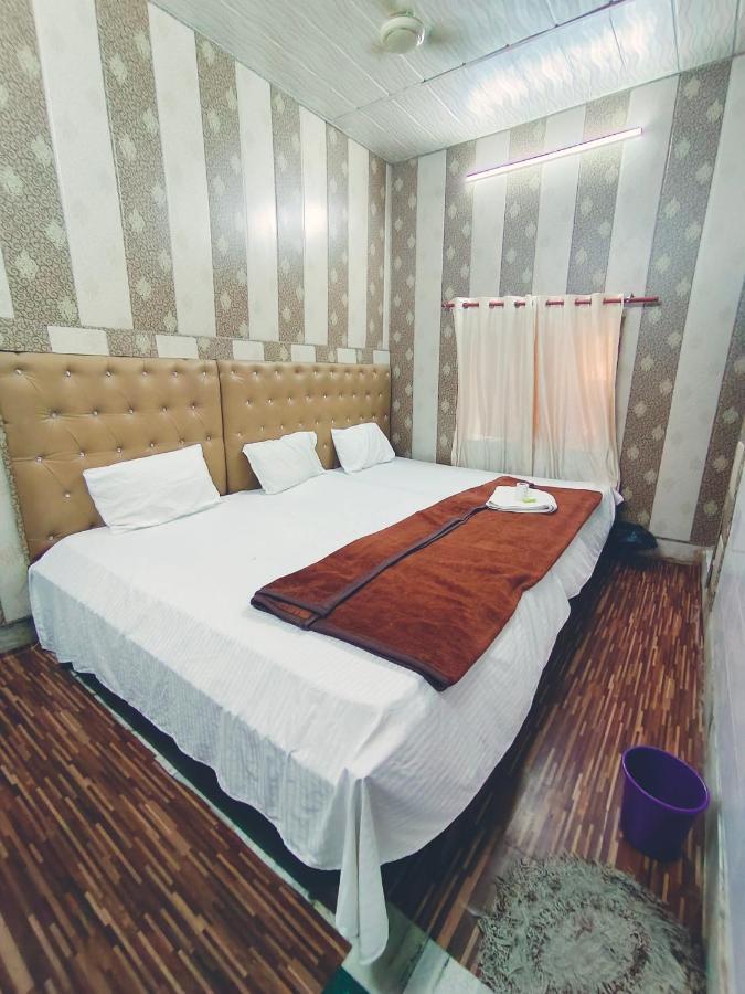 Hotel India Inn Walking Distance From Taj Mahal-- Rooftop Taj Mahal View آغْرا المظهر الخارجي الصورة