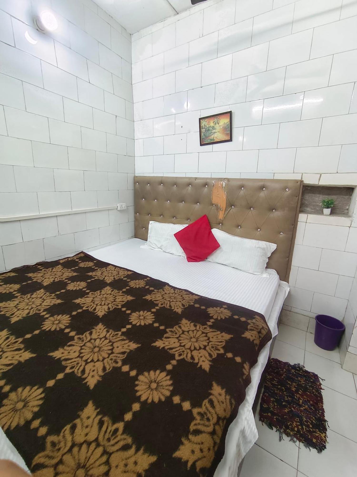 Hotel India Inn Walking Distance From Taj Mahal-- Rooftop Taj Mahal View آغْرا المظهر الخارجي الصورة