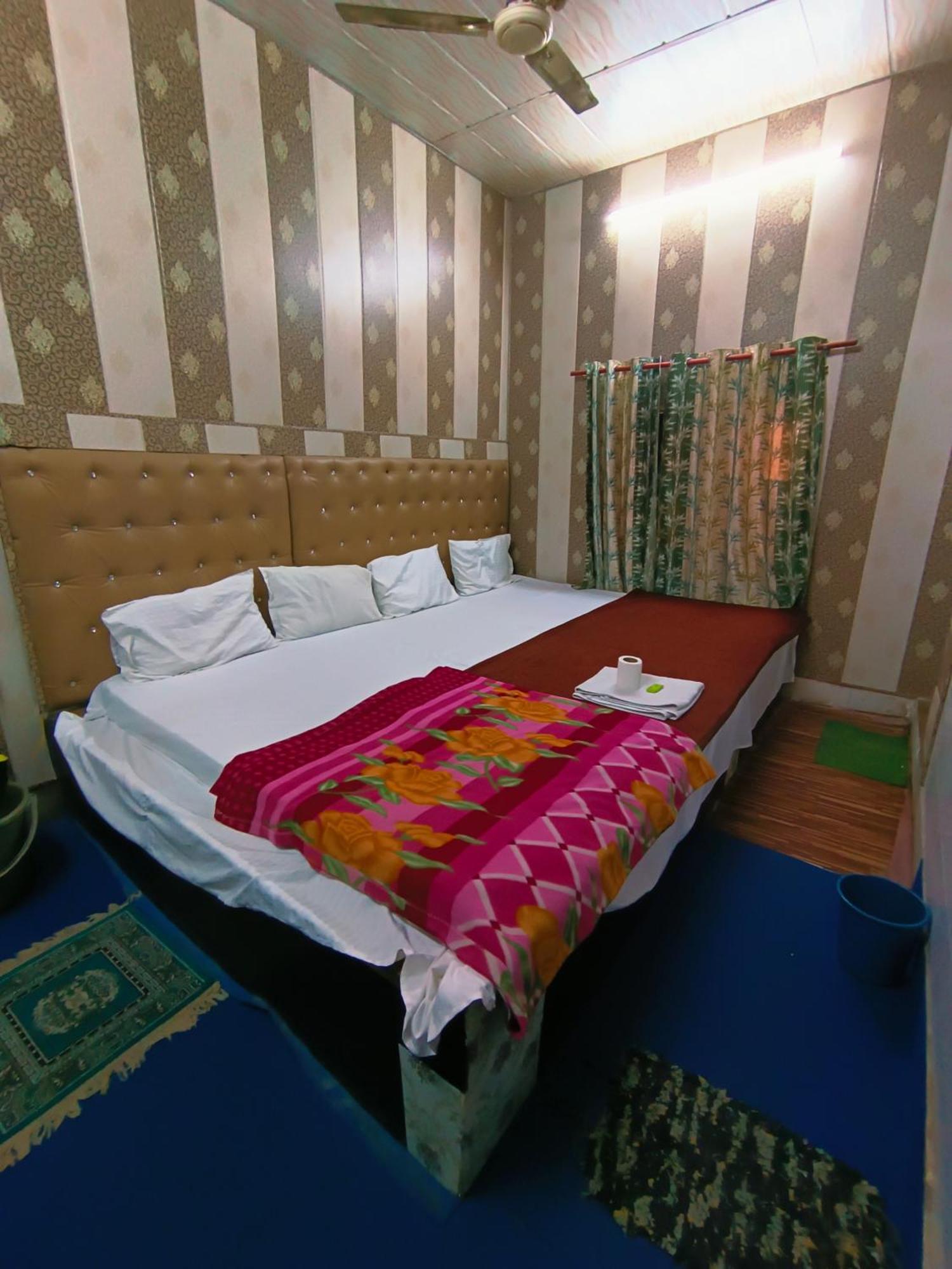 Hotel India Inn Walking Distance From Taj Mahal-- Rooftop Taj Mahal View آغْرا المظهر الخارجي الصورة