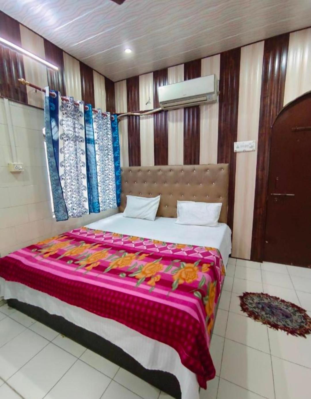 Hotel India Inn Walking Distance From Taj Mahal-- Rooftop Taj Mahal View آغْرا المظهر الخارجي الصورة